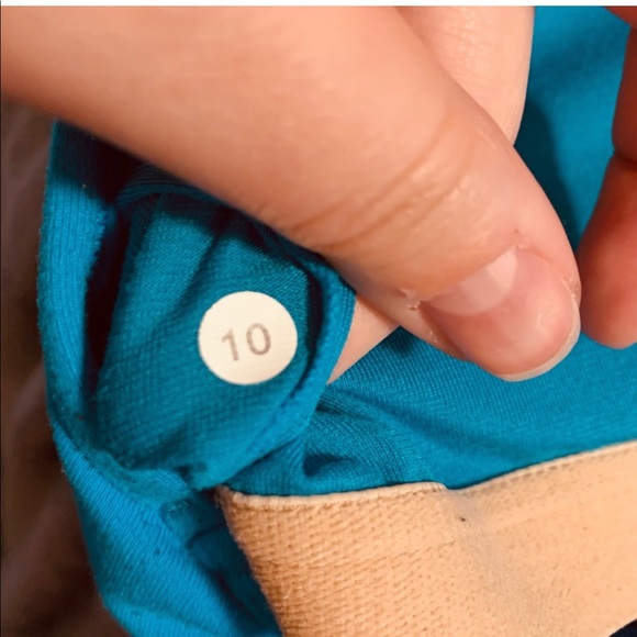 Lululemon Power Y Tank *Luon Light-10 - Picture 3 of 8